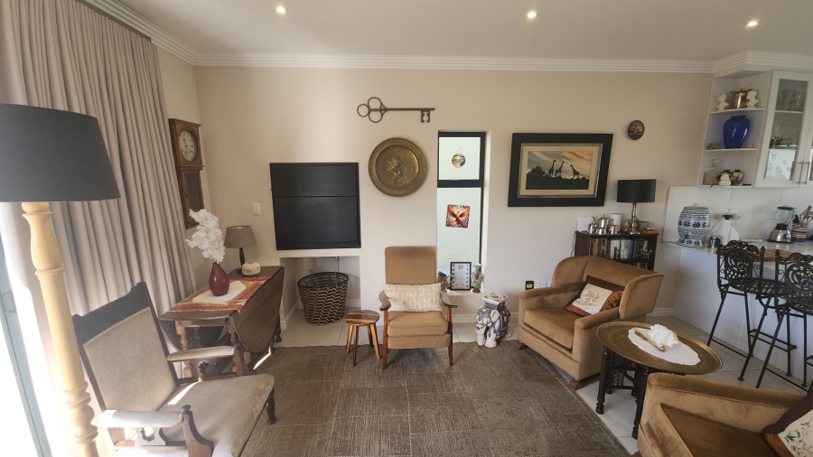3 Bedroom Property for Sale in Hartenbos Heuwels Western Cape